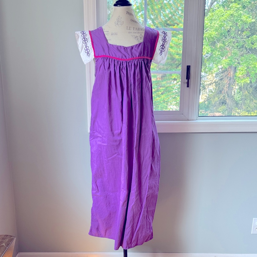 Vintage Elizabeth Lauren purple cotton embroidered mumu housedress kaftan size L